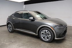2025 Genesis GV60 Standard