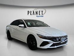 2025 Hyundai Elantra Hybrid Limited