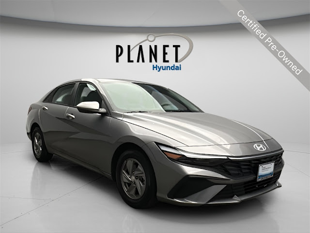 2025 Hyundai Elantra SE