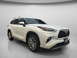 2022 Toyota Highlander Hybrid Platinum