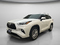 2022 Toyota Highlander Hybrid Platinum