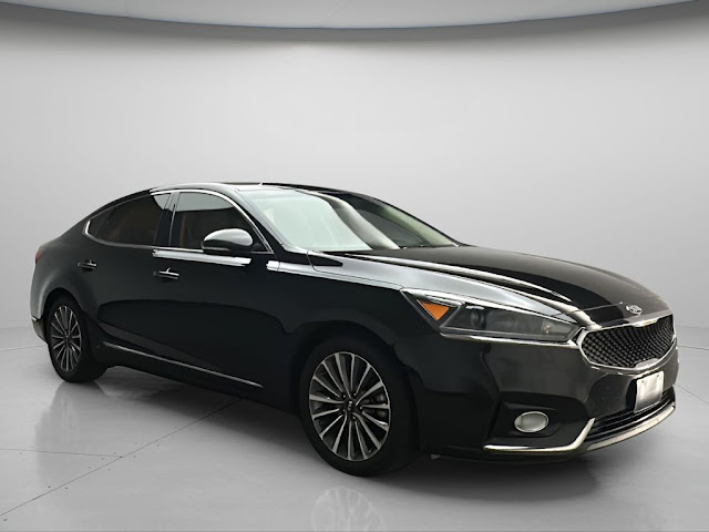2017 Kia Cadenza Premium